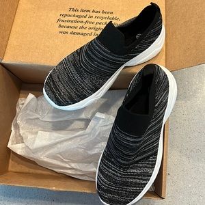 Brand new girls slip on running shoes size 37 euro which is size 5 in girls